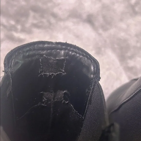 Aldo Black Leather Chukka Boots, missing one of shoe grip tip. - Picture 5 of 8